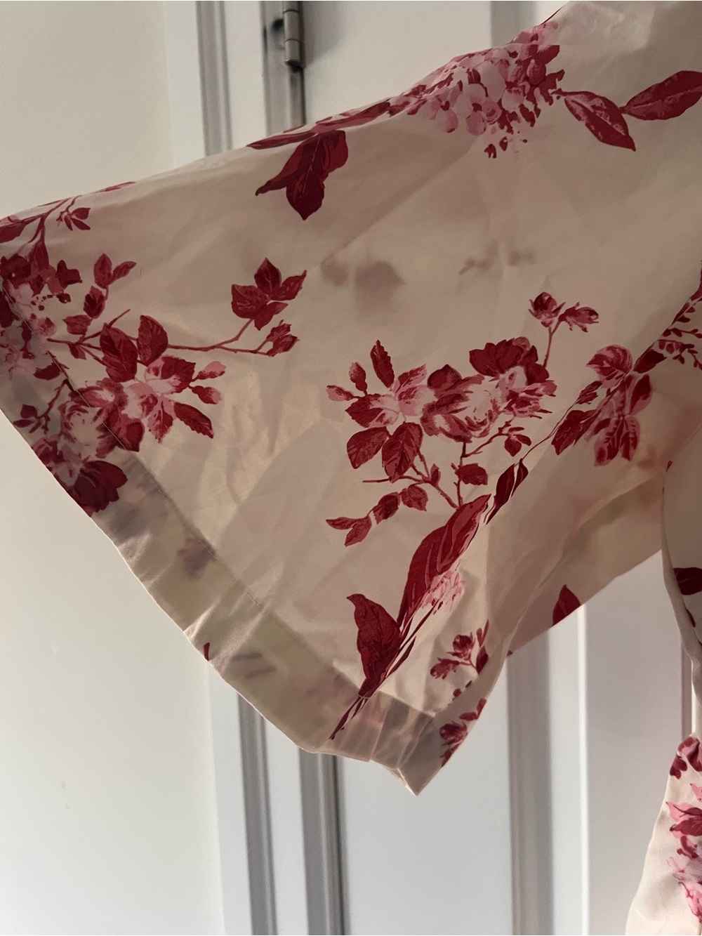 Abercrombie & Fitch Floral Twist-Front Mini Dress in White and Rose - Picture 4 of 9